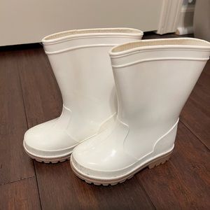 White rain boots, toddler, size 5